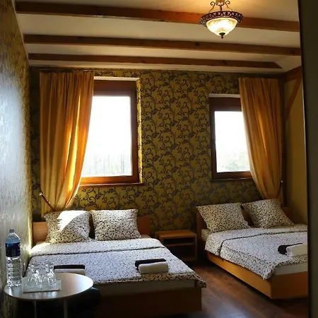 Pozinge Pegasas Pokyliu Namai Kır Evi *